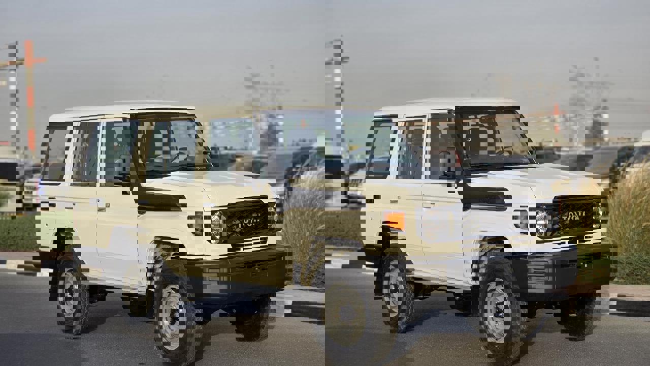 Toyota Land Cruiser 76 Wagon