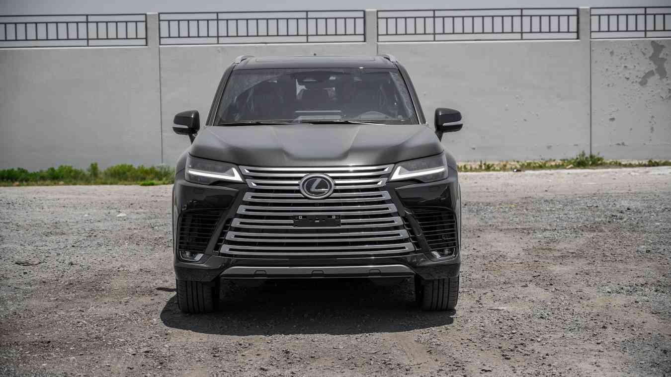 Lexus LX 600