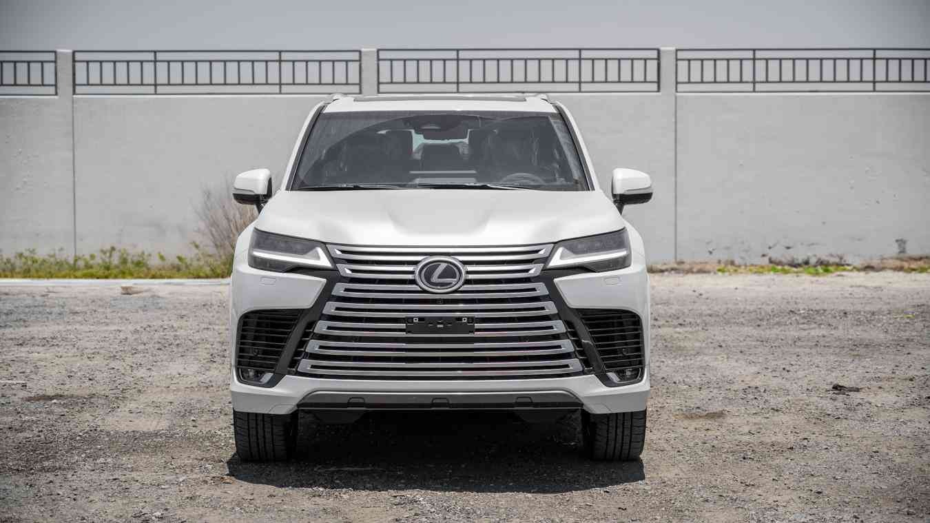 Lexus LX 600