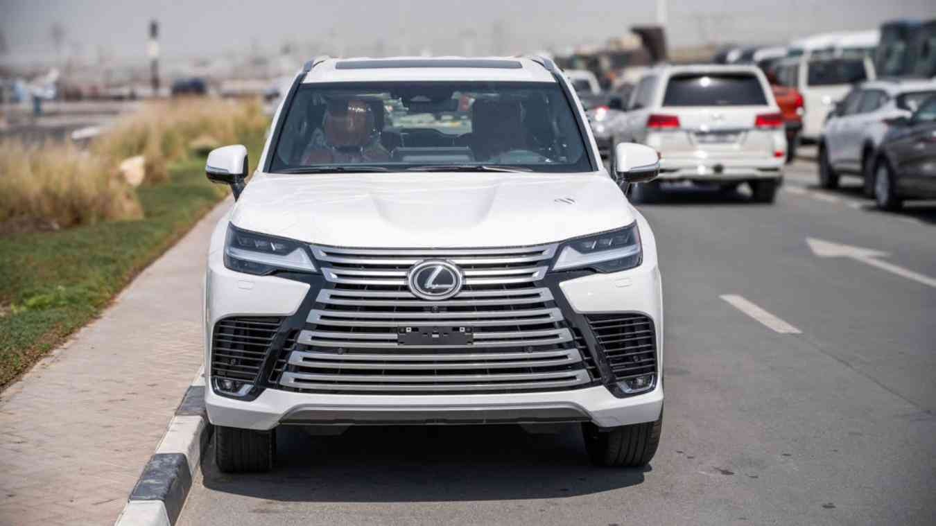 Lexus LX 600