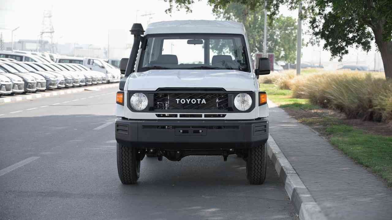 Toyota Land Cruiser 78 Hard Top