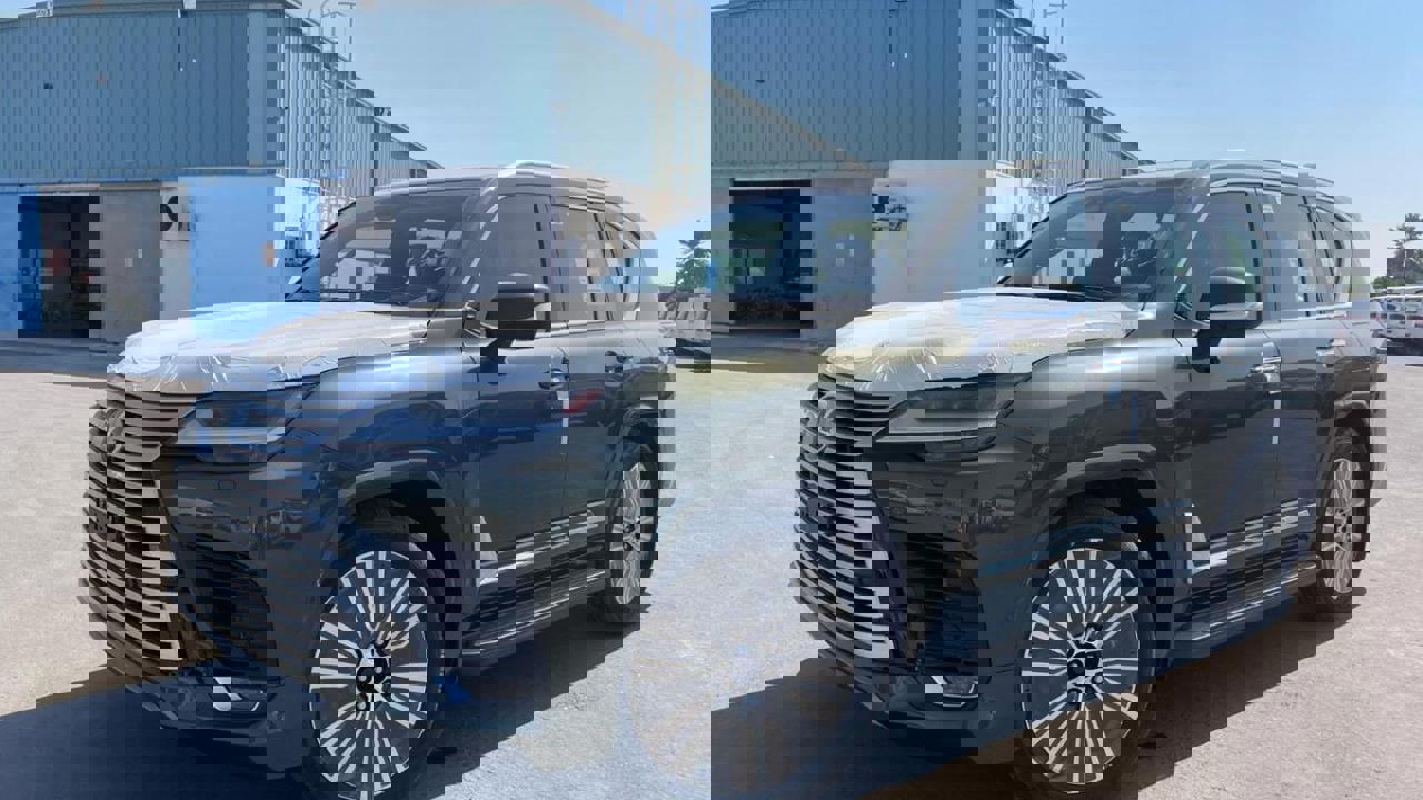 Lexus LX700h