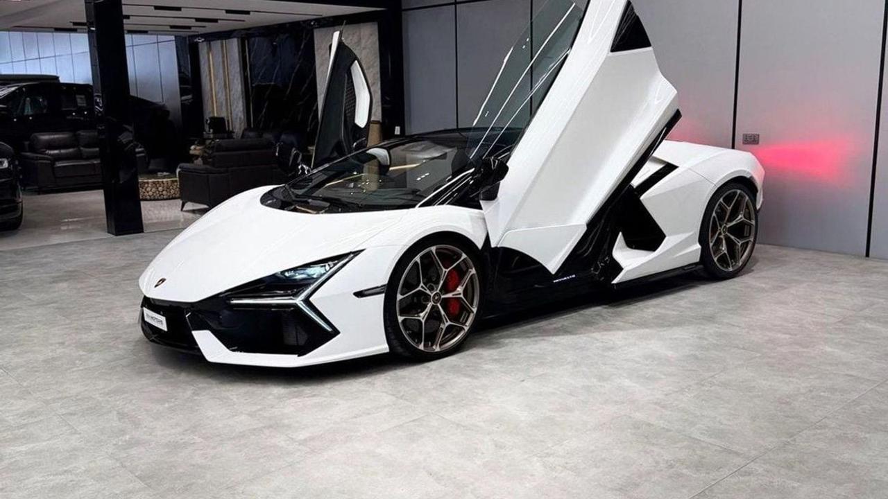 Lamborghini Revuelto