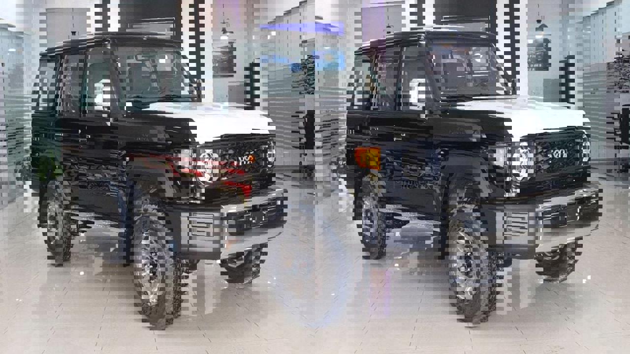 Toyota Land Cruiser 76 Wagon
