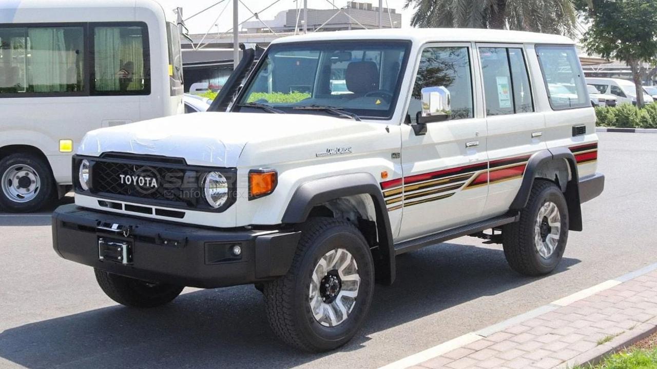 Toyota Land Cruiser 76 Wagon