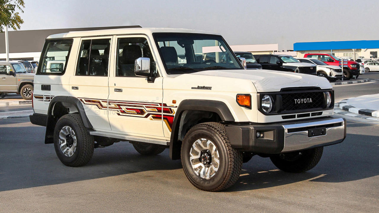 Toyota Land Cruiser 76 Wagon
