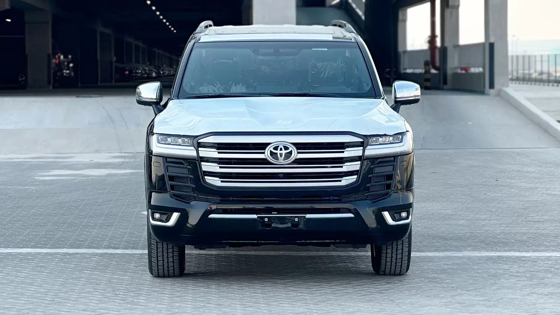 Toyota Land Cruiser 300