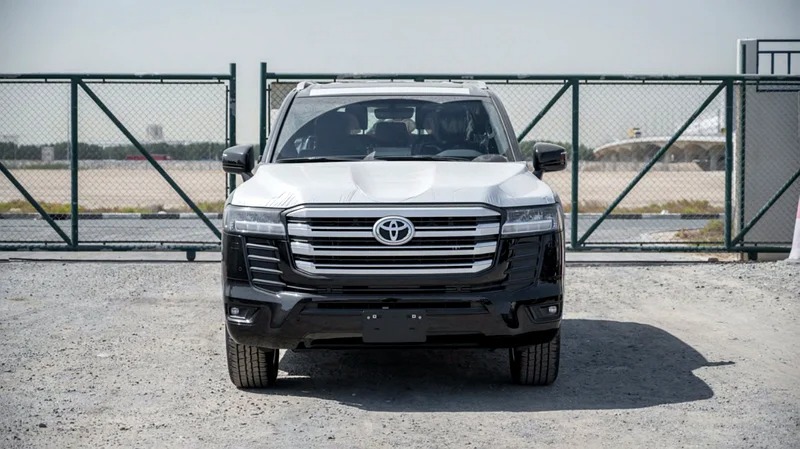 Toyota Land Cruiser 300