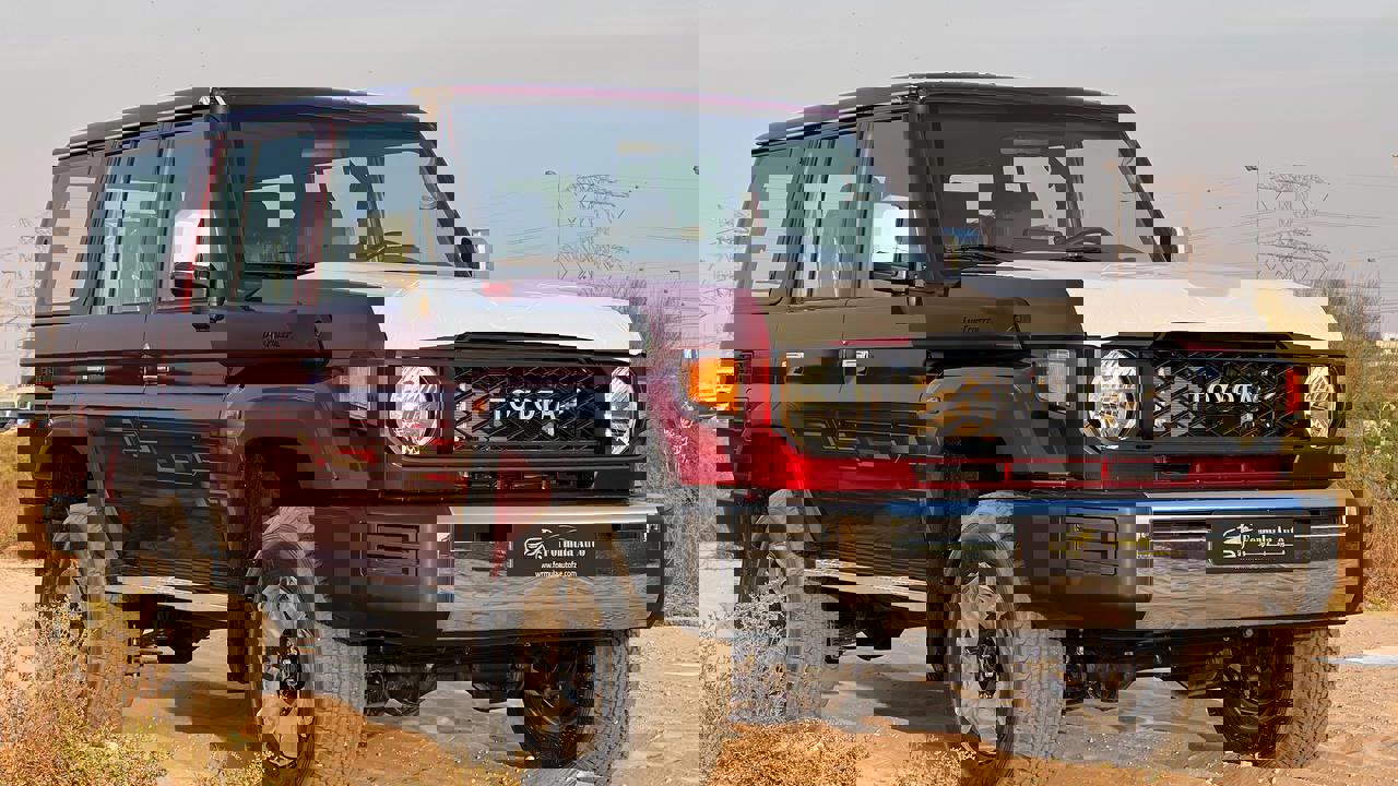 Toyota Land Cruiser 76 Wagon