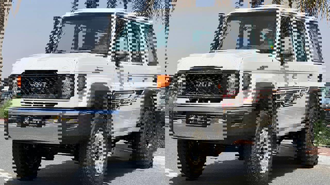 Toyota Land Cruiser 76 Wagon