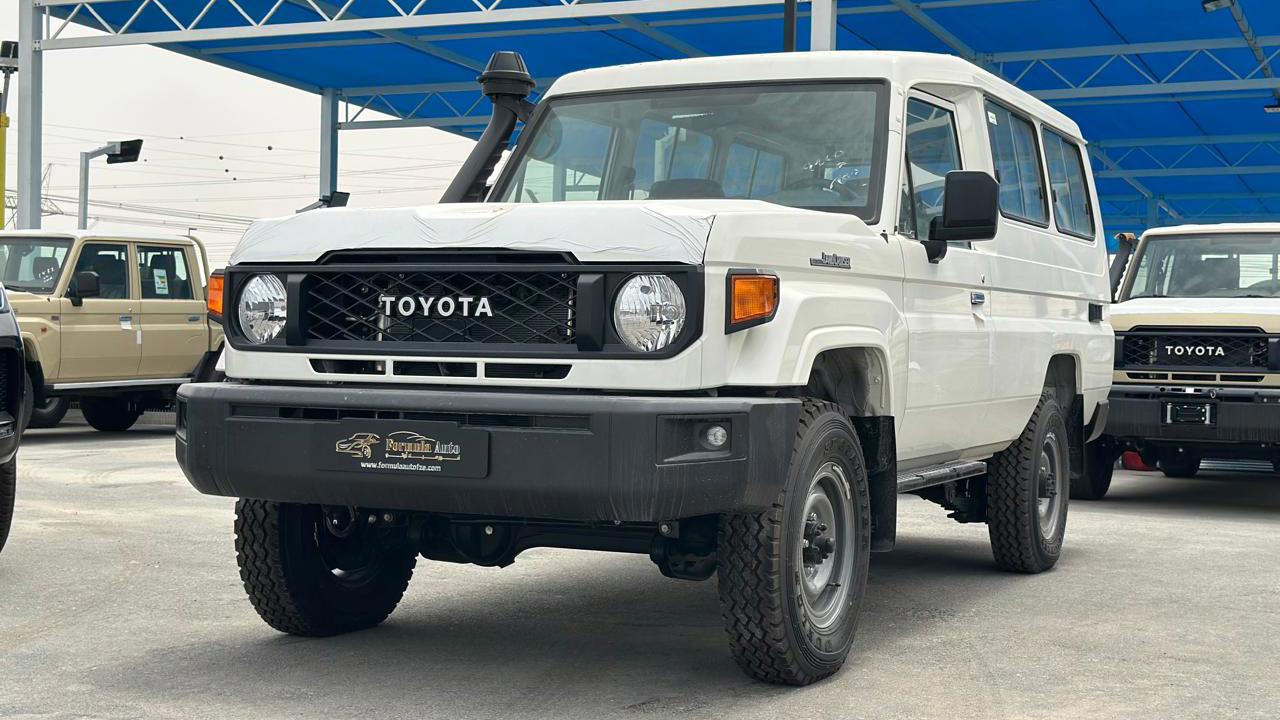 Toyota Land Cruiser 78 Hard Top