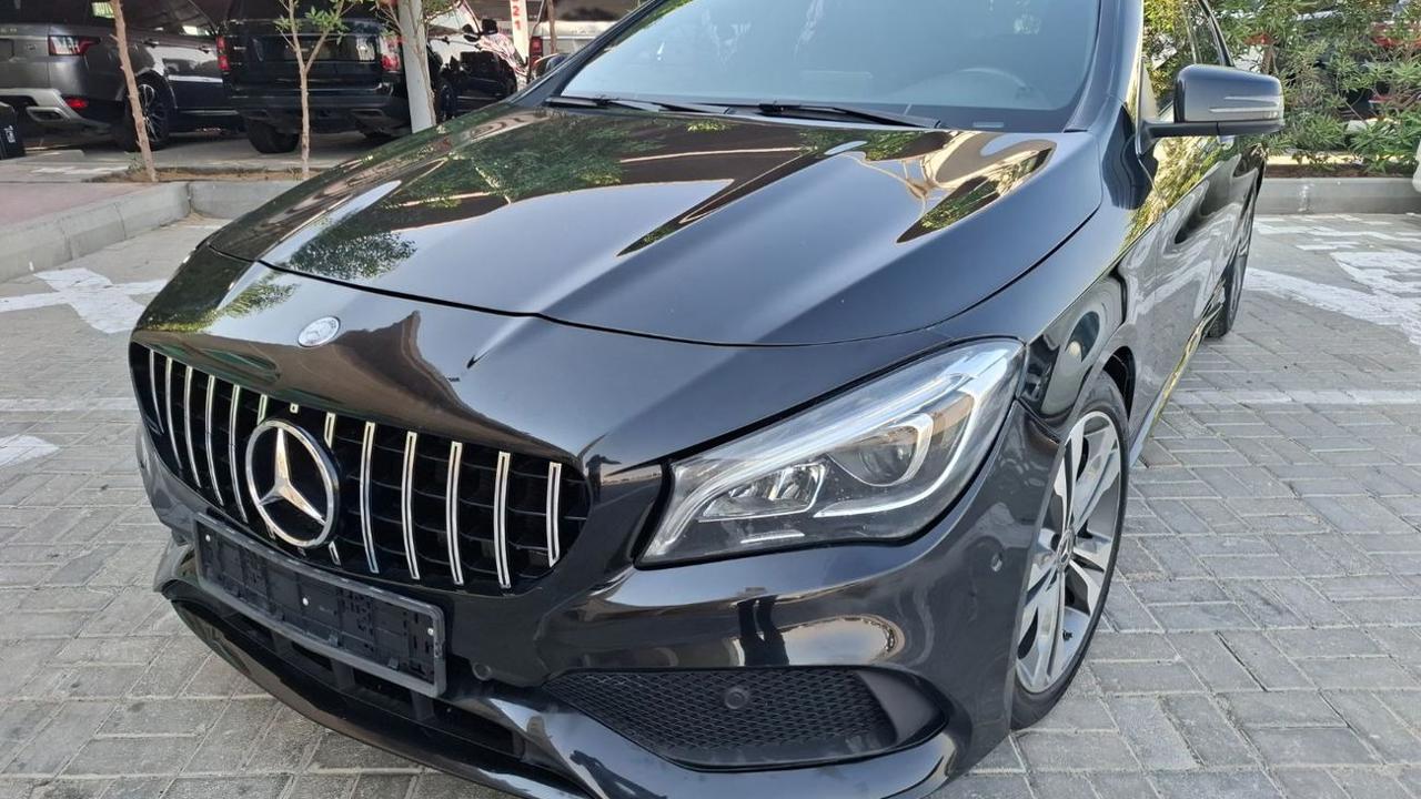 Mercedes-Benz CLA200