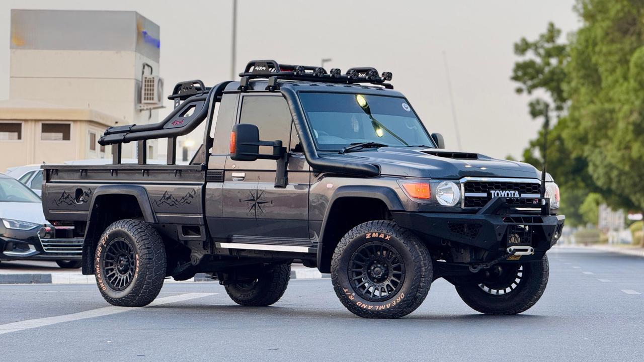 Toyota Land Cruiser