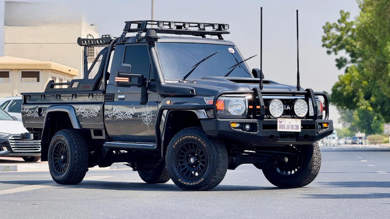 Toyota Land Cruiser
