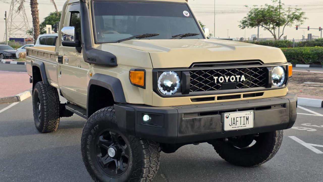 Toyota Land Cruiser