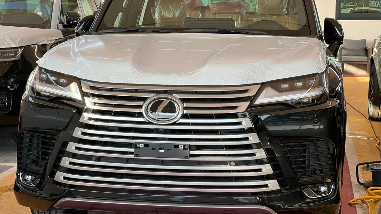Lexus LX700h