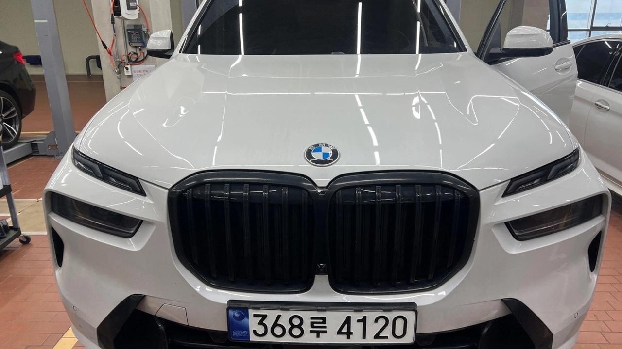 BMW X7