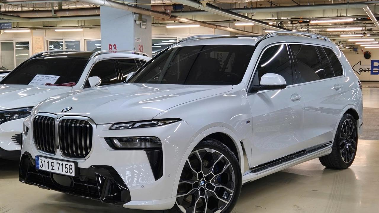 BMW X7