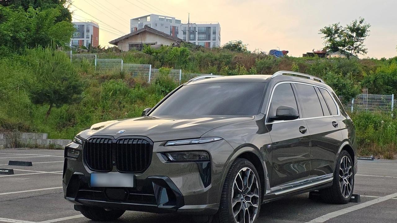 BMW X7