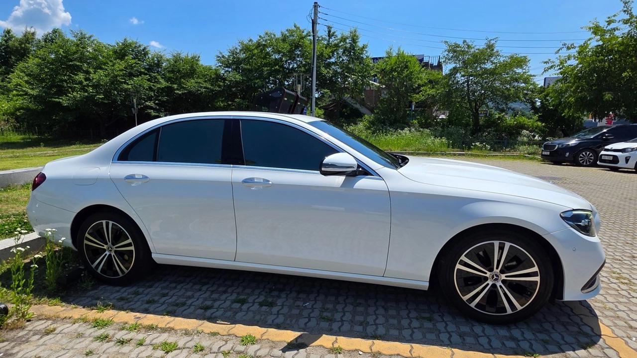 Mercedes-Benz E250