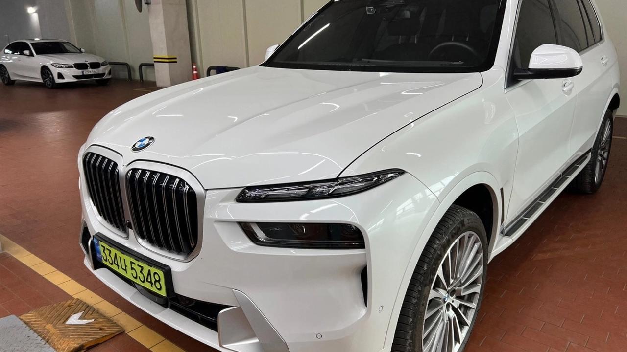 BMW X7