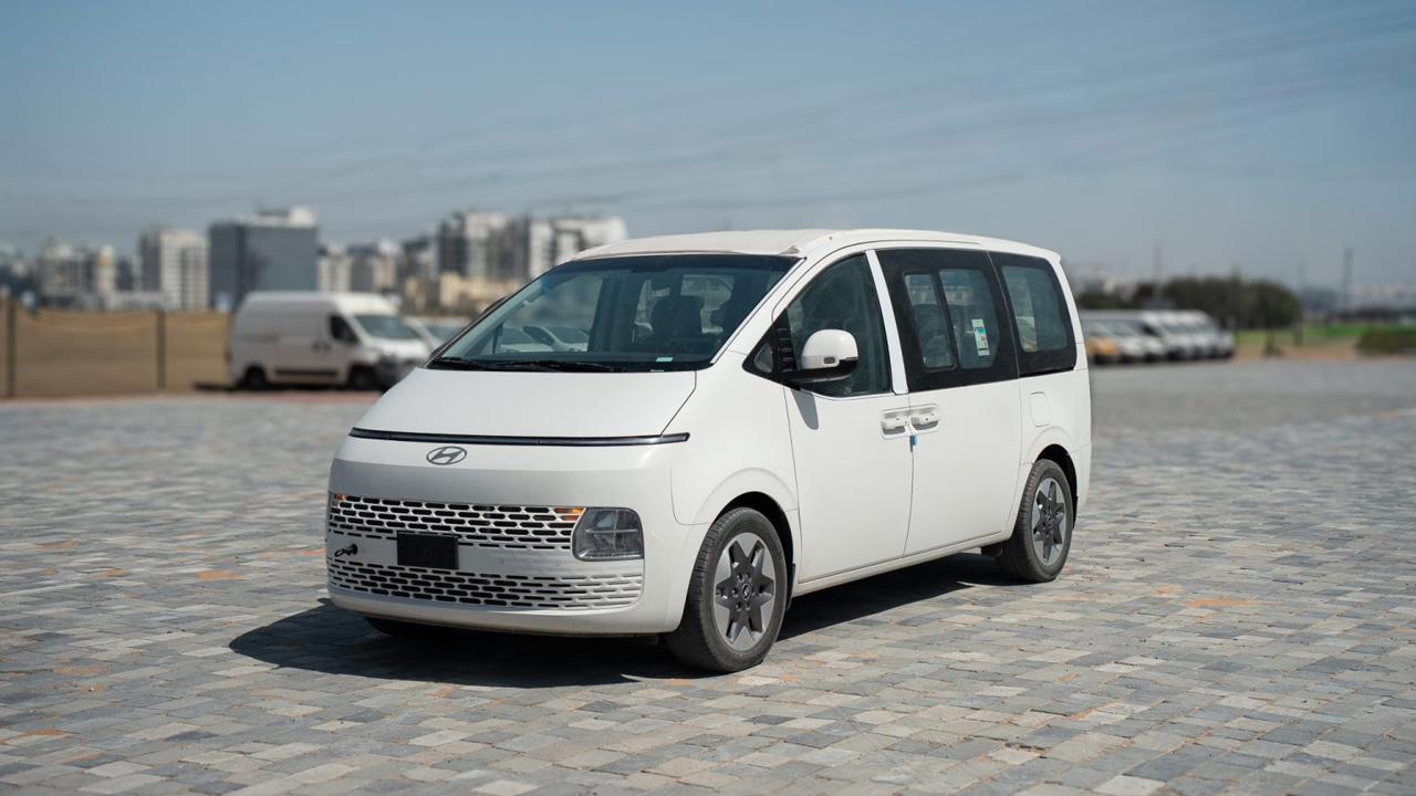 Hyundai Staria