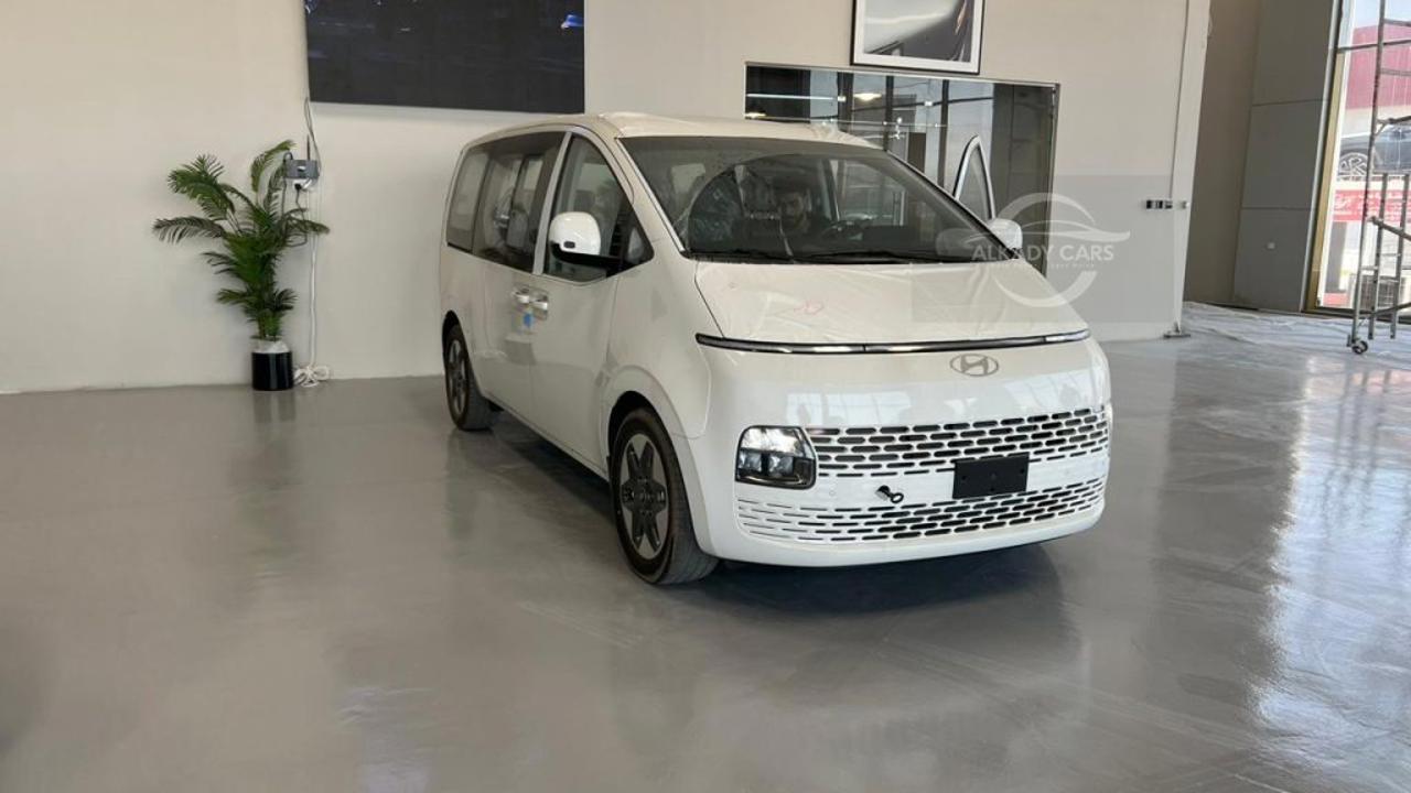 Hyundai Staria