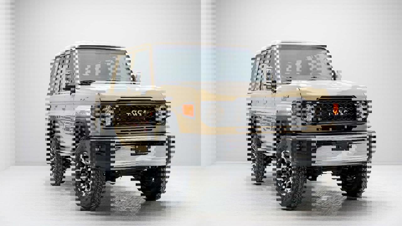 Toyota Land Cruiser 76 Wagon