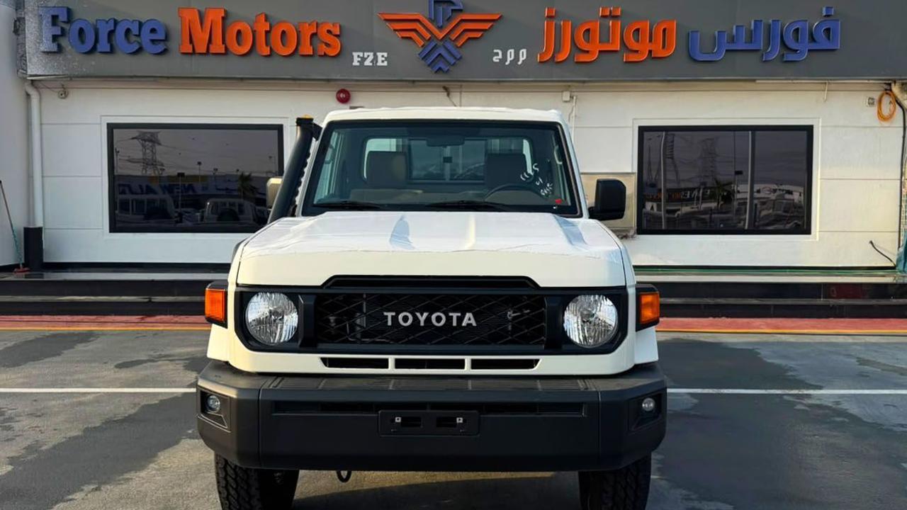 Toyota Land Cruiser 79 Pickup
