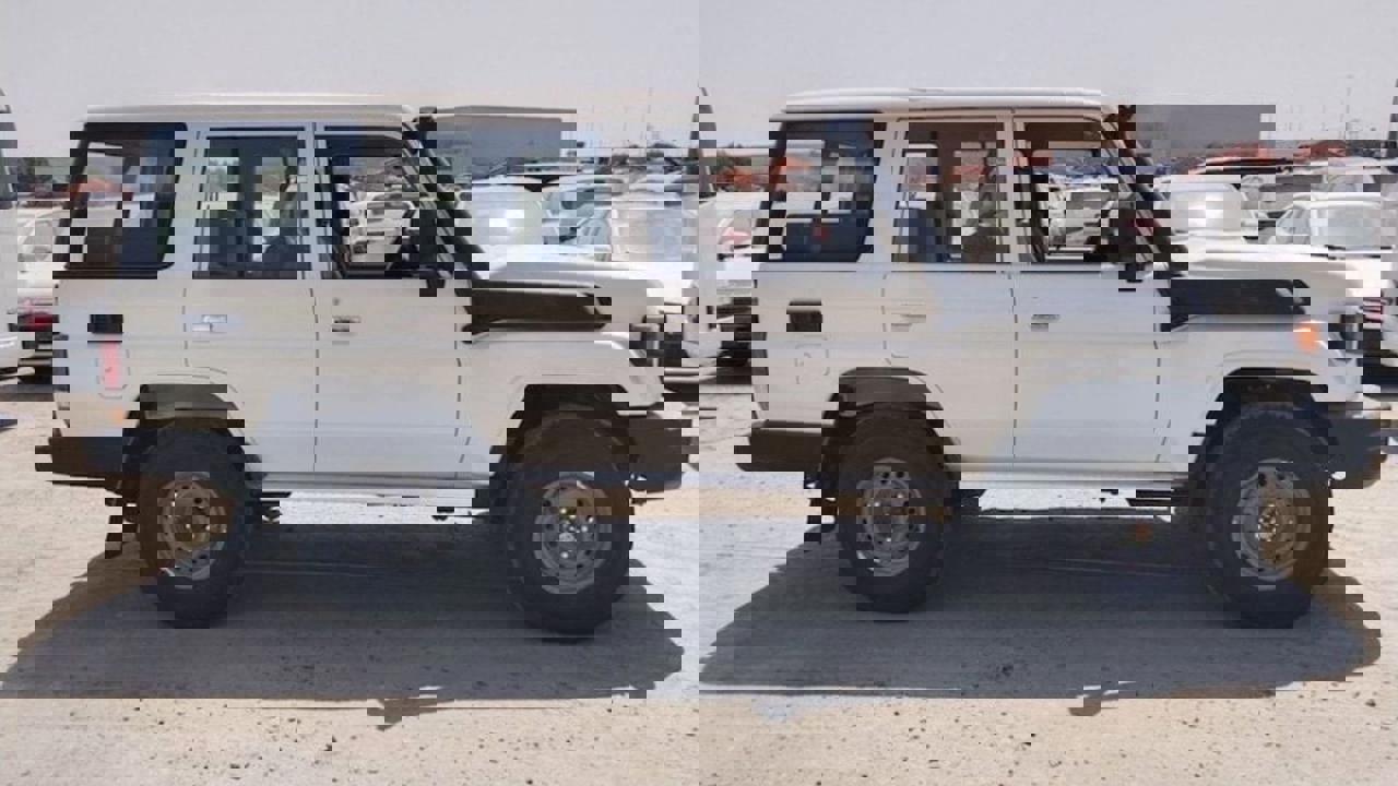 Toyota Land Cruiser 76 Wagon