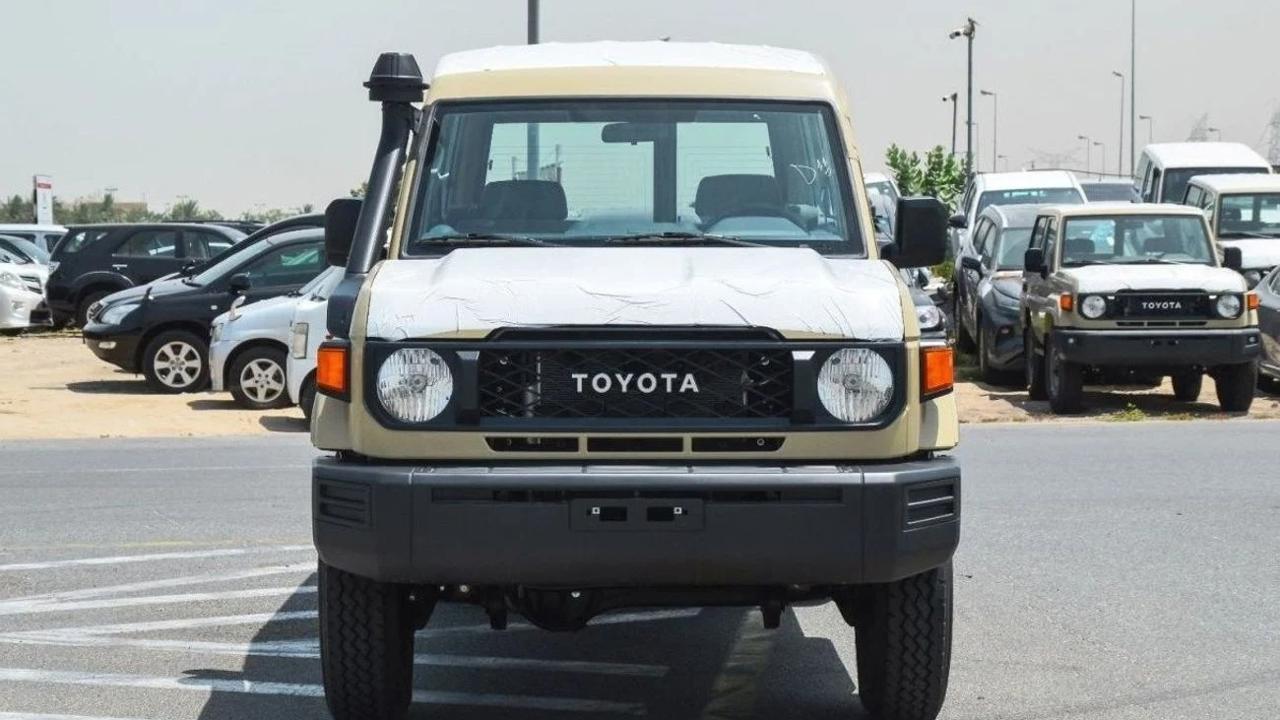 Toyota Land Cruiser 78 Hard Top