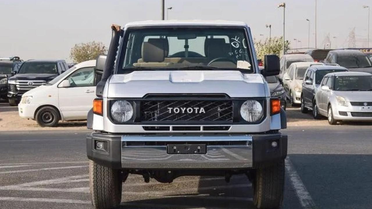 Toyota Land Cruiser 79 Pickup