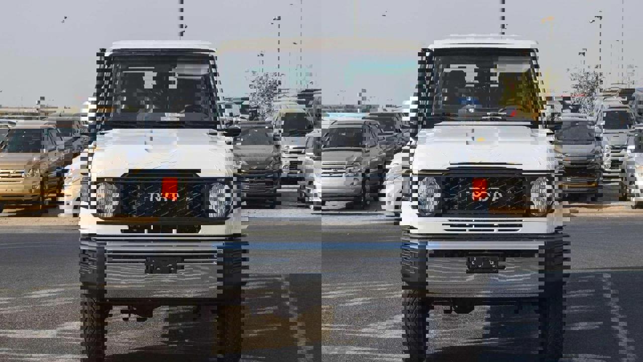 Toyota Land Cruiser 76 Wagon