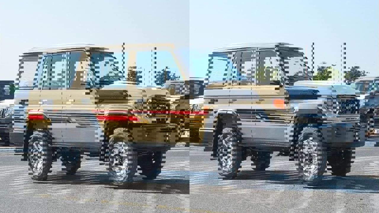 Toyota Land Cruiser 76 Wagon