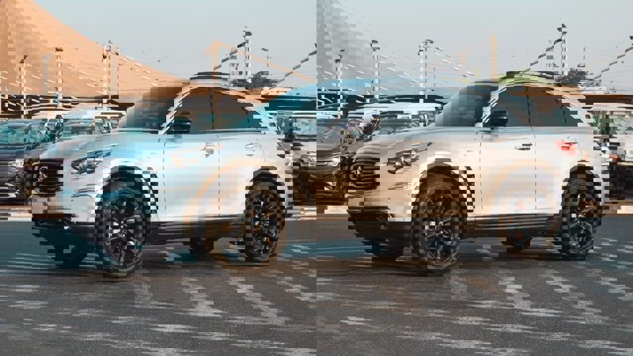 Infiniti QX70