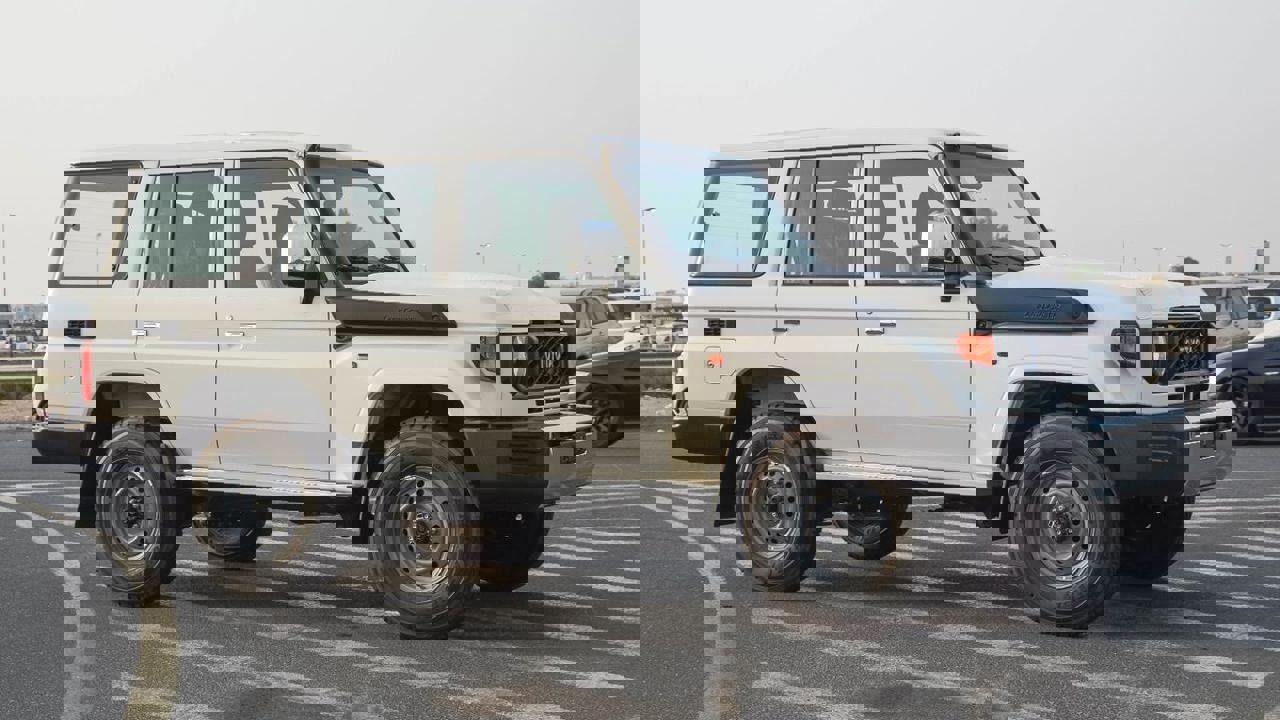 Toyota Land Cruiser 76 Wagon