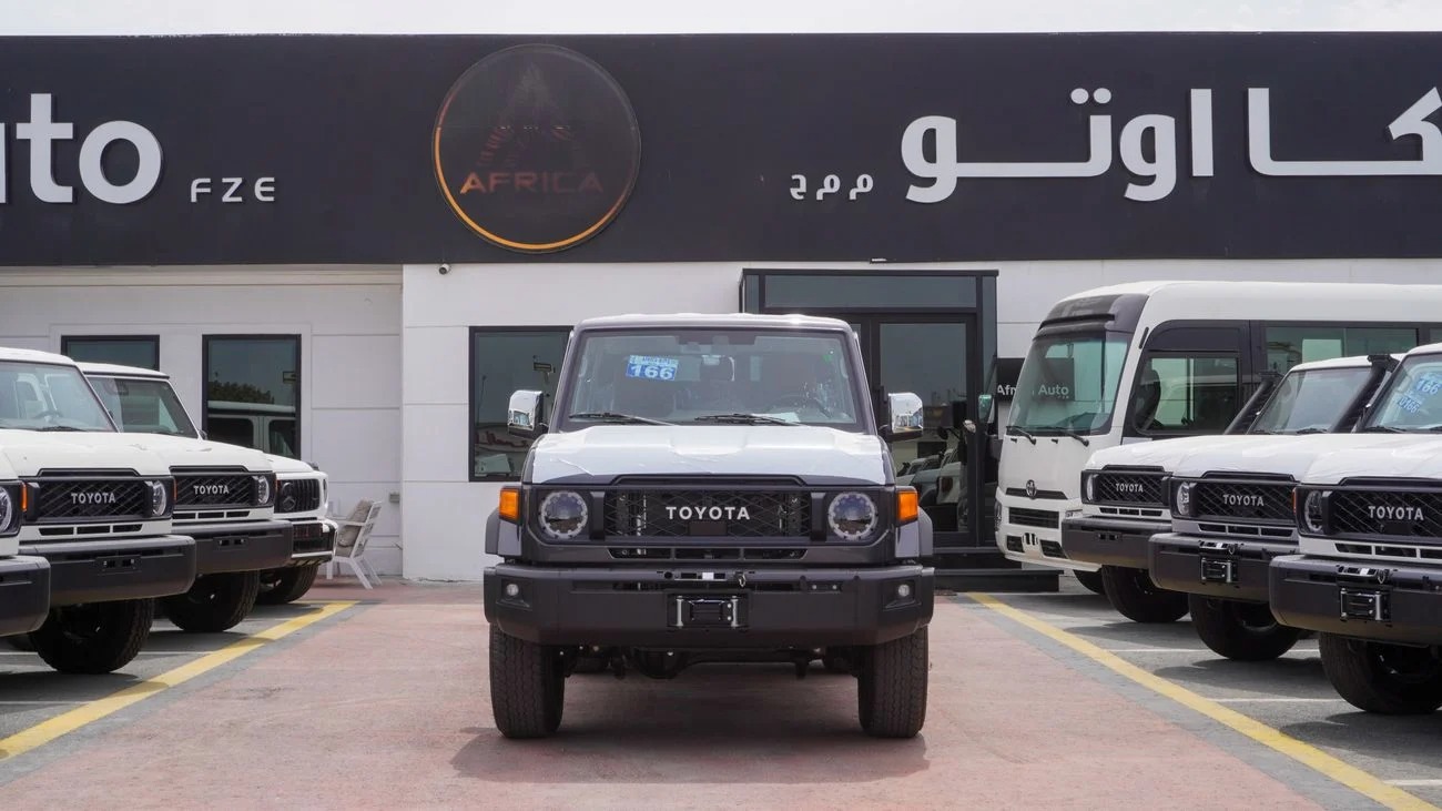 Toyota Land Cruiser 76 Wagon