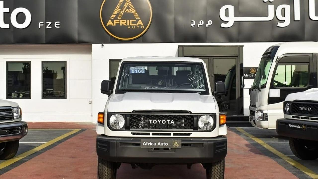 Toyota Land Cruiser 76 Wagon