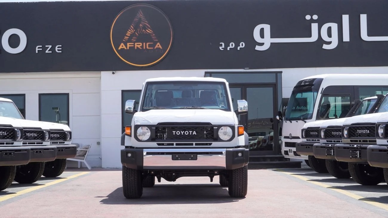 Toyota Land Cruiser 76 Wagon