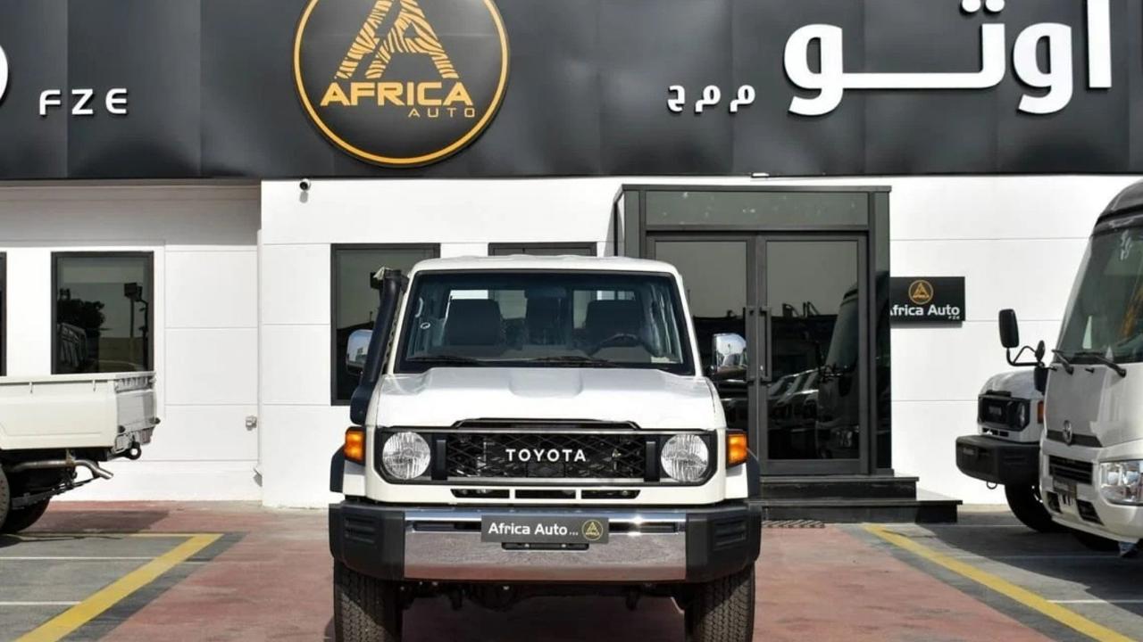 Toyota Land Cruiser 76 Wagon