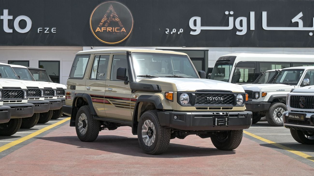 Toyota Land Cruiser 76 Wagon