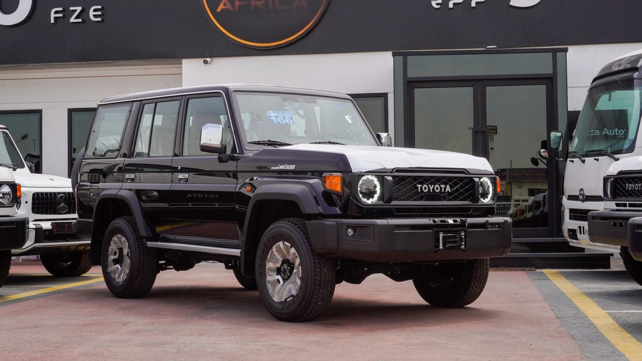 Toyota Land Cruiser 76 Wagon