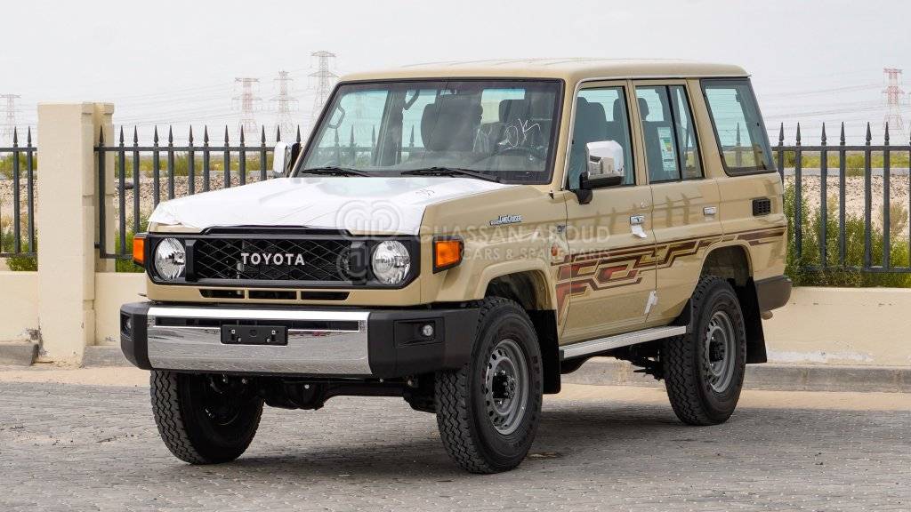 Toyota Land Cruiser 76 Wagon