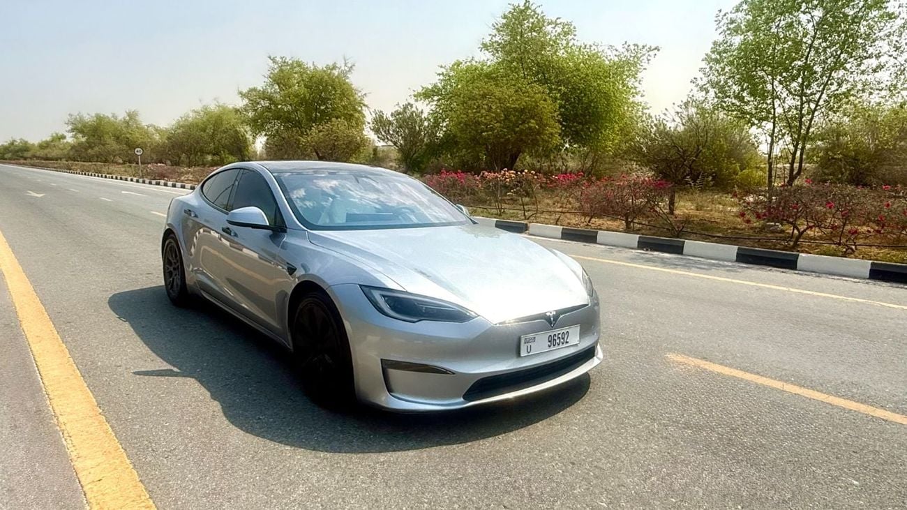 2025 Tesla Model S Tesla Model S LONG RANGE for export from United Arab Emirates