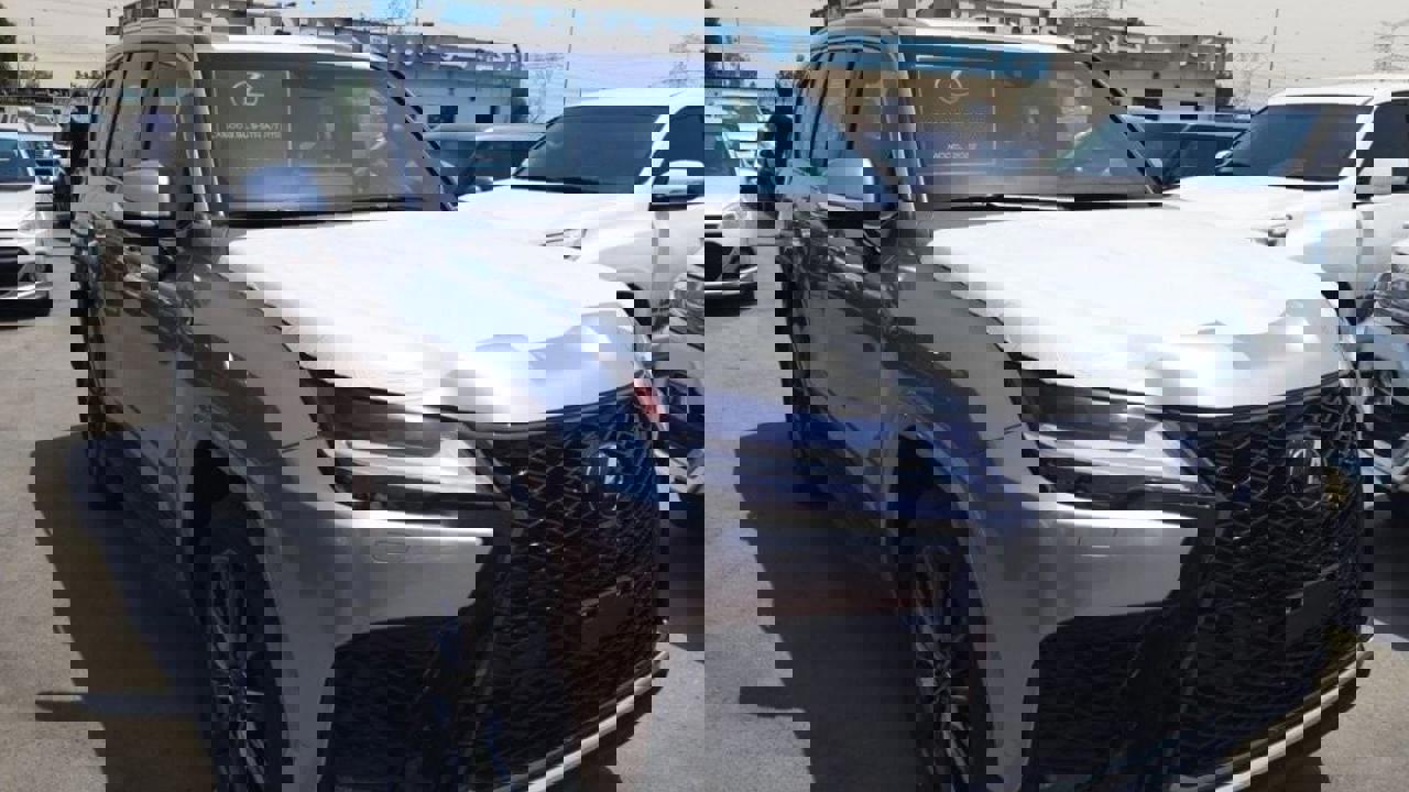 Lexus LX 600