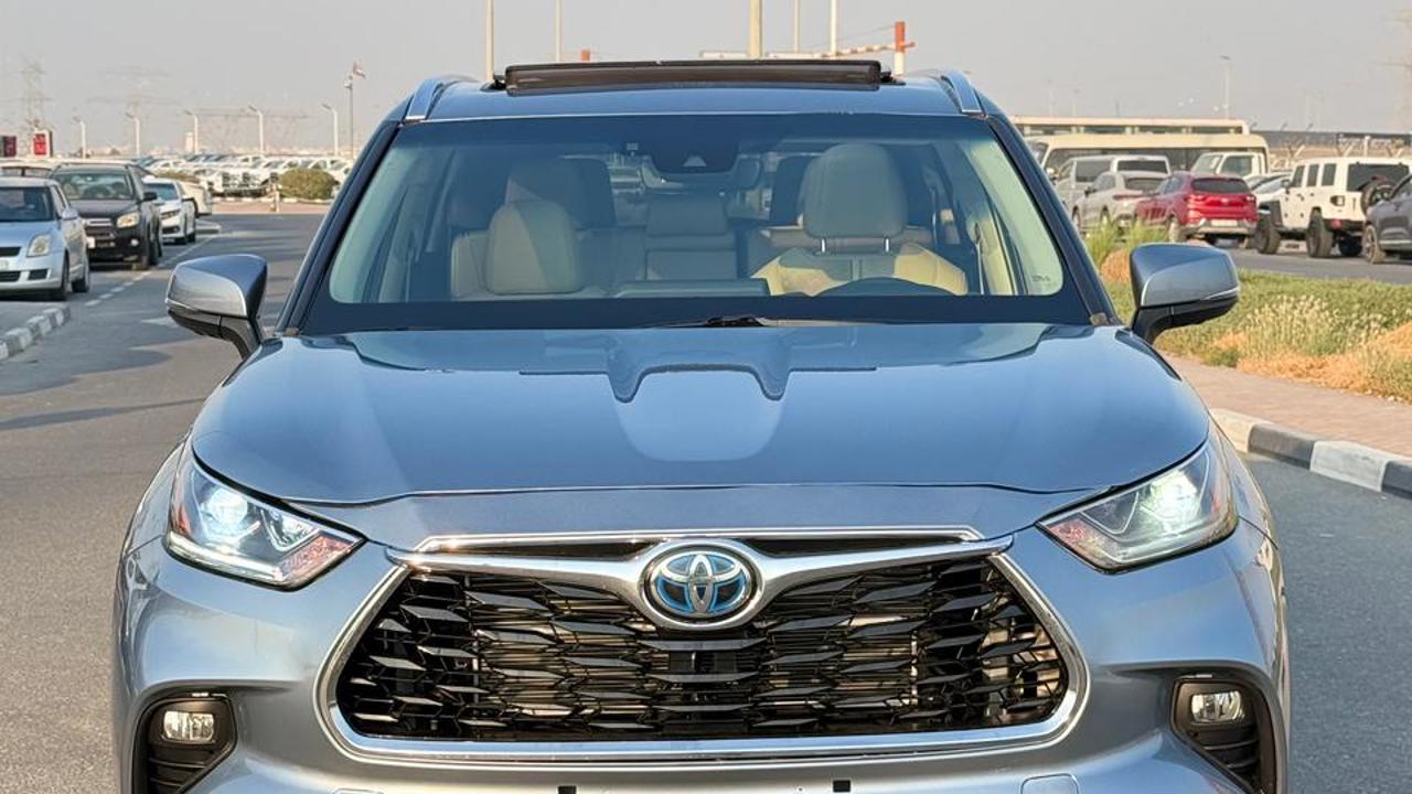 2022 Toyota Highlander HYBRID PLATINUM for export from United Arab Emirates