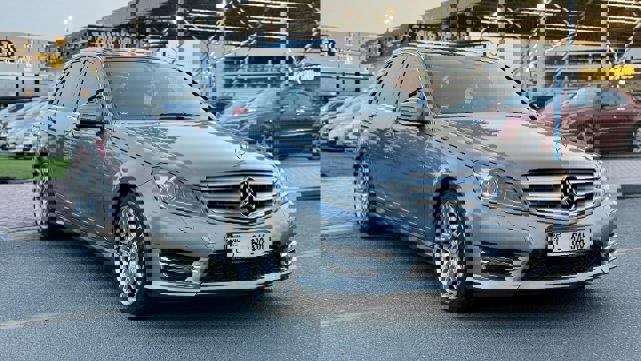 Mercedes-Benz C200