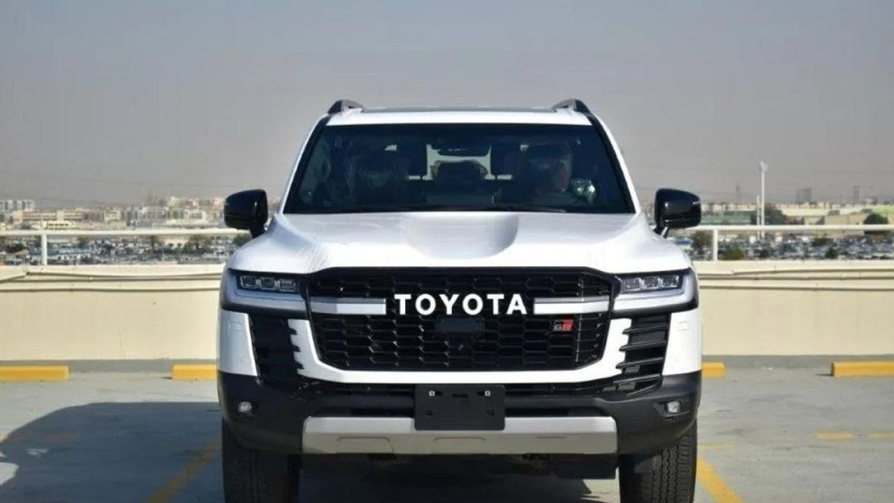 Toyota Land Cruiser 300