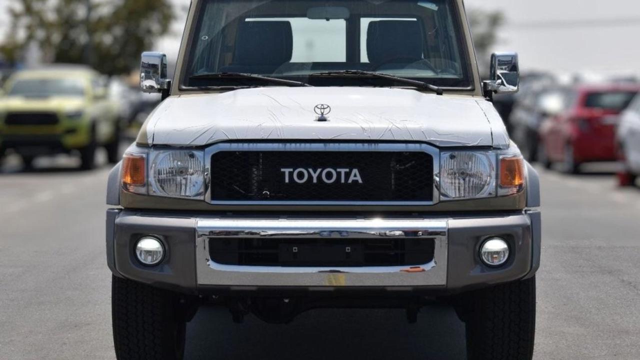 Toyota Land Cruiser 78 Hard Top