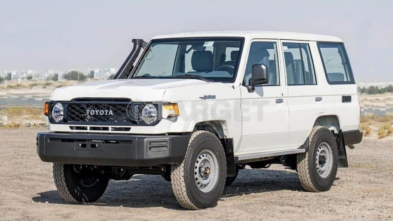 Toyota Land Cruiser 76 Wagon
